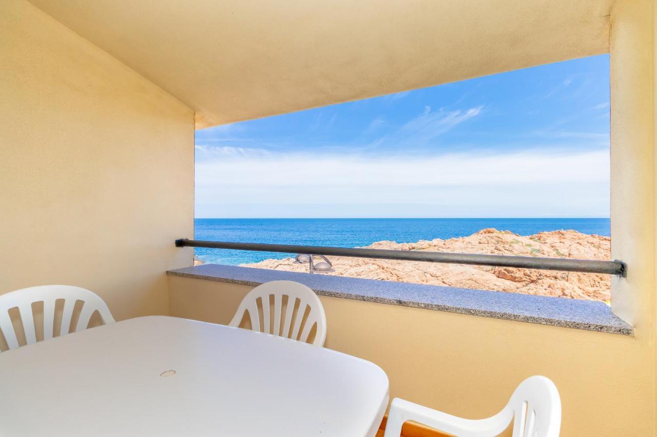 Casa Sulla Scogliera Isola Rossa Apartment Luaran gambar